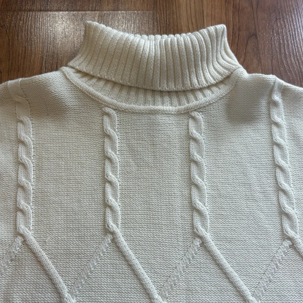 Sahalie Women's Cable Knit Turtleneck Sweater Size 2X Creamy Beige Long Sleeve